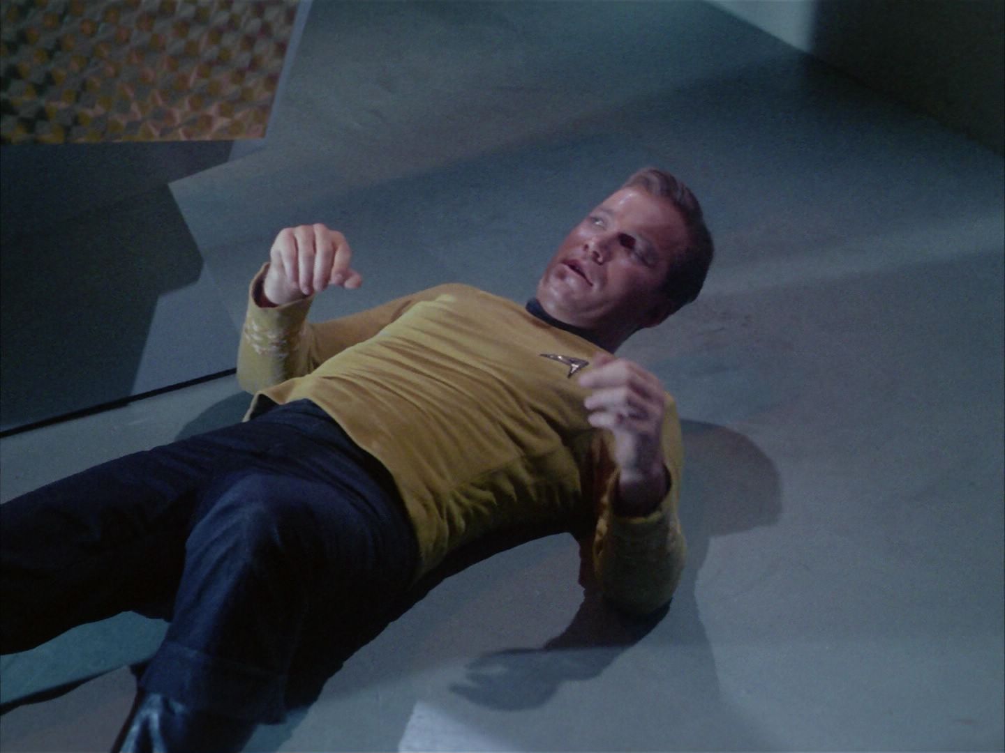 ariane179254_StarTrek_1x09_DaggerOfTheMind_3212.jpg