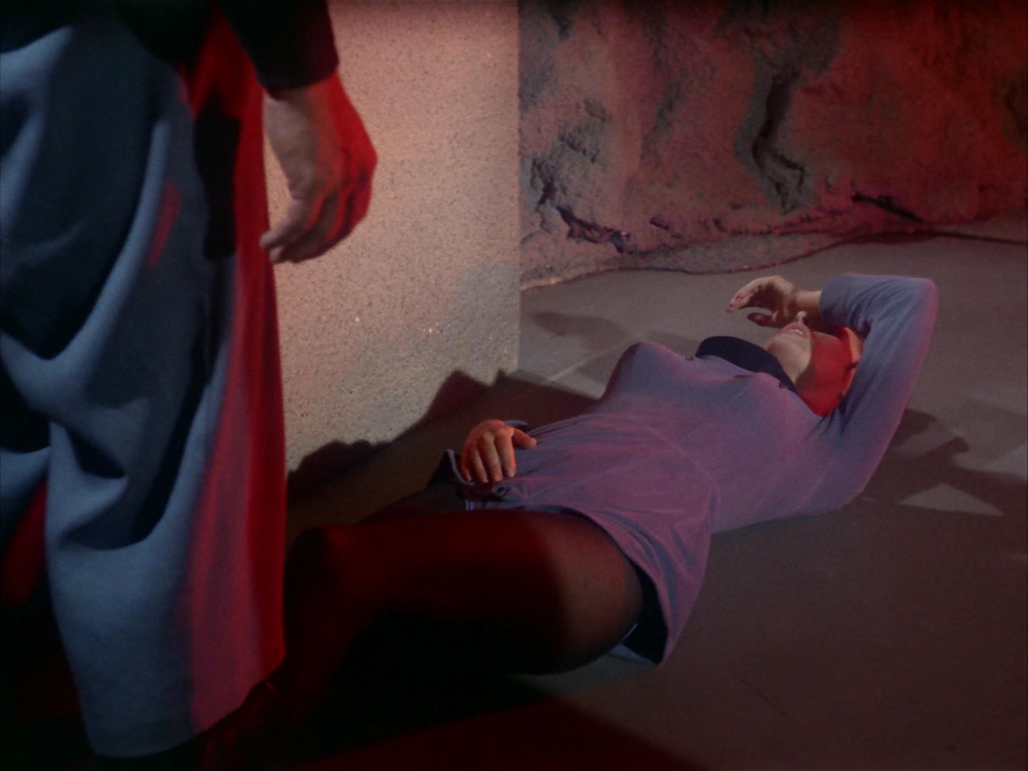 ariane179254_StarTrek_1x09_DaggerOfTheMind_3238.jpg