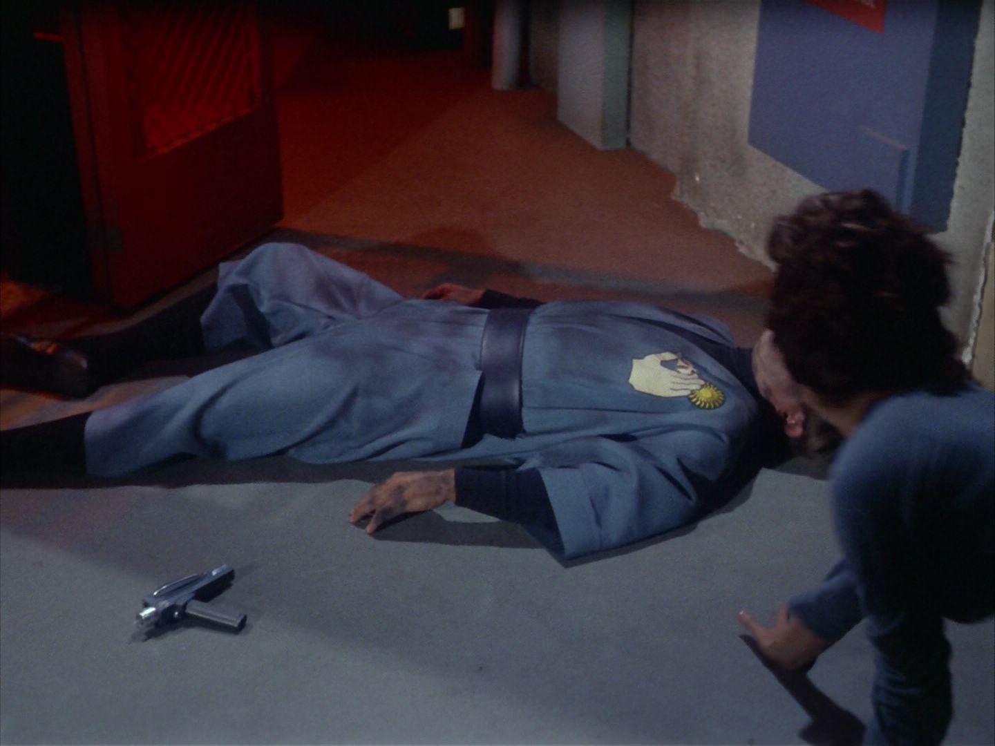 ariane179254_StarTrek_1x09_DaggerOfTheMind_3265.jpg