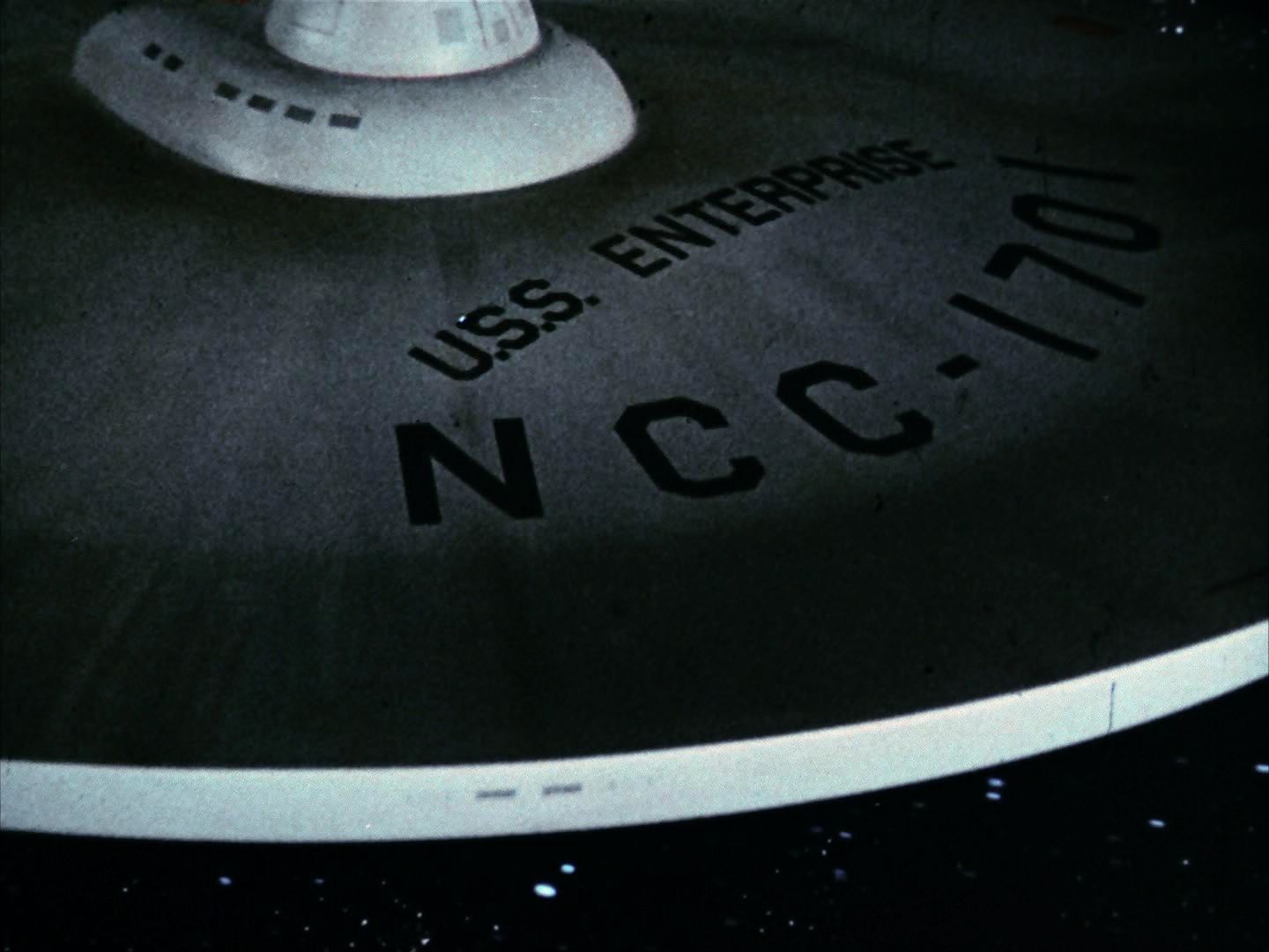 ariane179254_StarTrek_1x10_TheCorbomiteManouver_0012.jpg