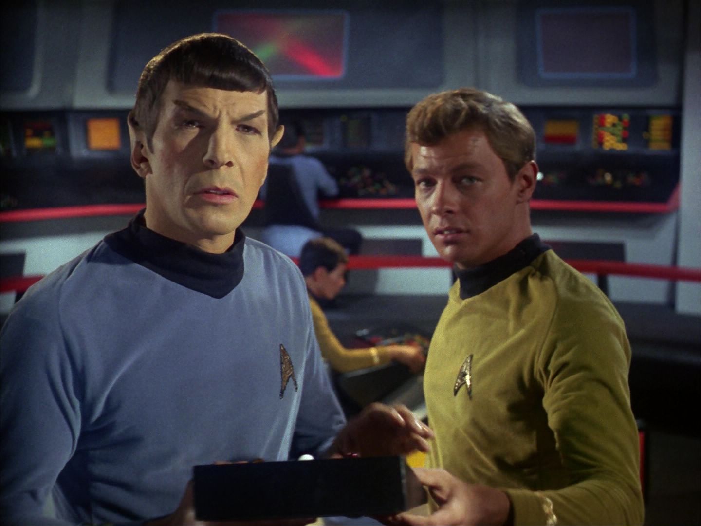 ariane179254_StarTrek_1x10_TheCorbomiteManouver_0044.jpg