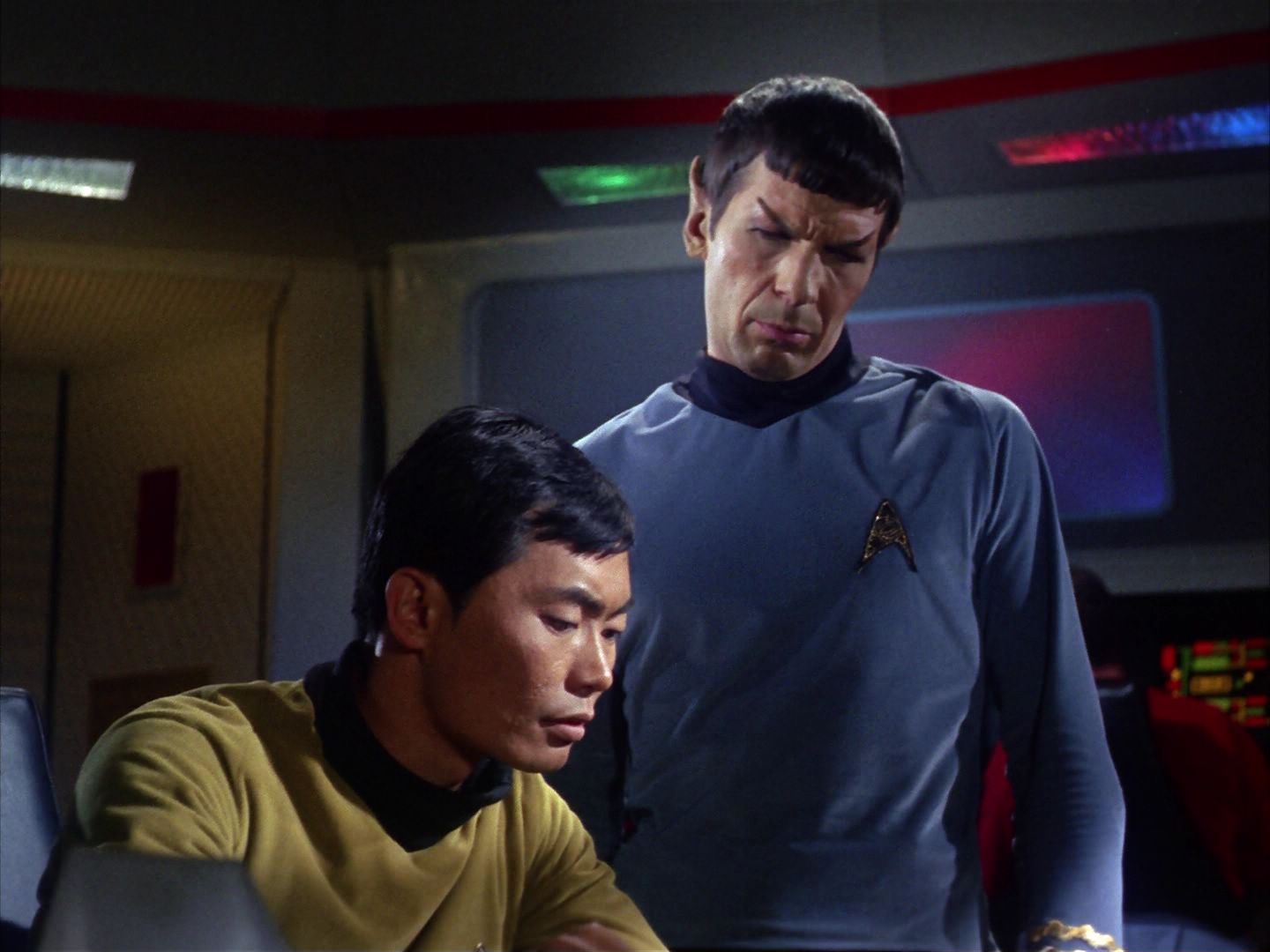 ariane179254_StarTrek_1x10_TheCorbomiteManouver_0080.jpg