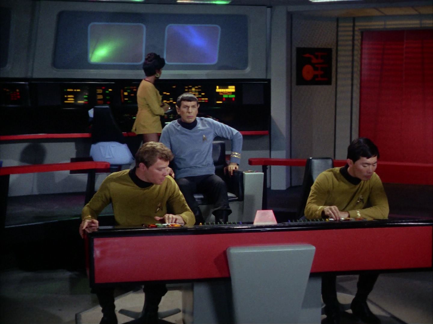 ariane179254_StarTrek_1x10_TheCorbomiteManouver_0087.jpg