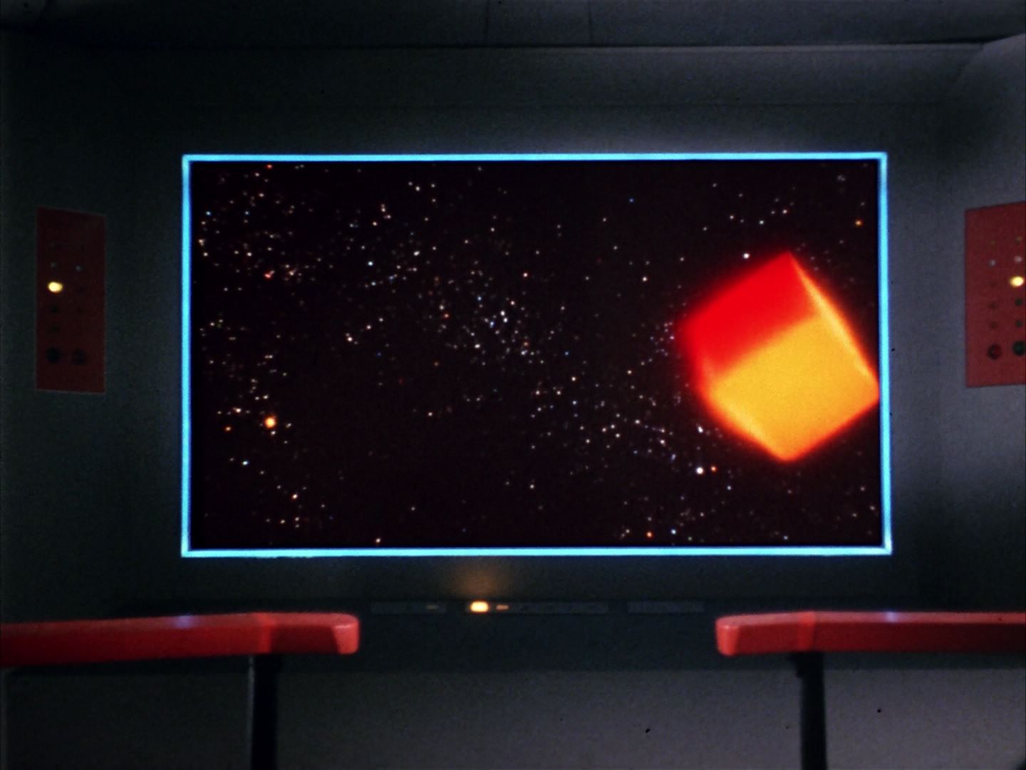 ariane179254_StarTrek_1x10_TheCorbomiteManouver_0143.jpg