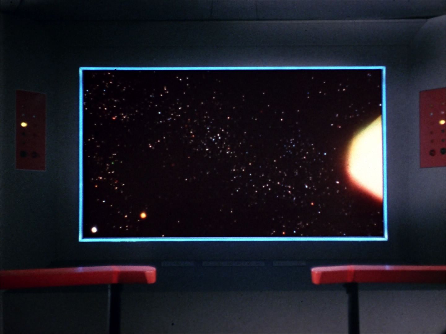 ariane179254_StarTrek_1x10_TheCorbomiteManouver_0145.jpg