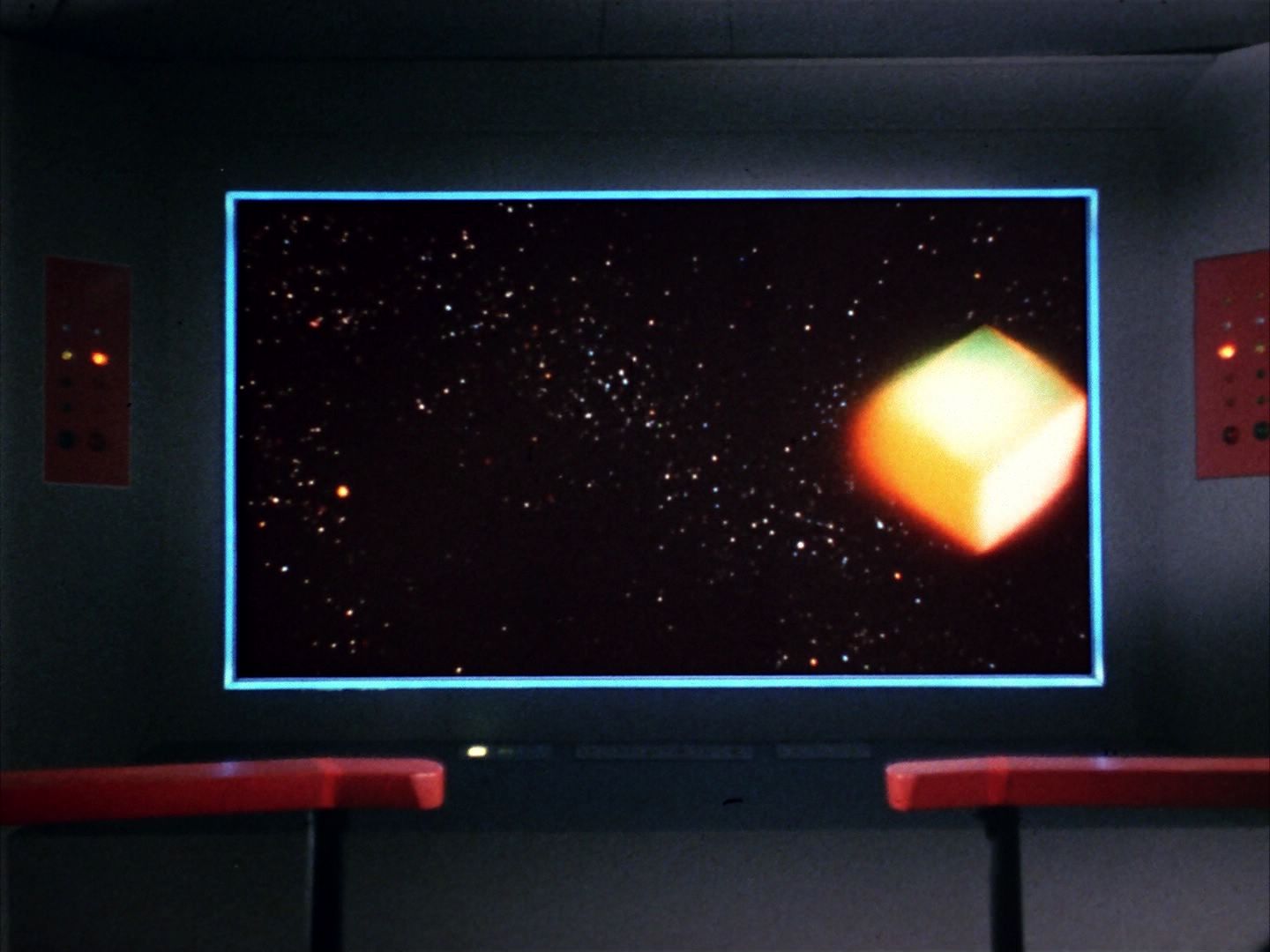 ariane179254_StarTrek_1x10_TheCorbomiteManouver_0161.jpg