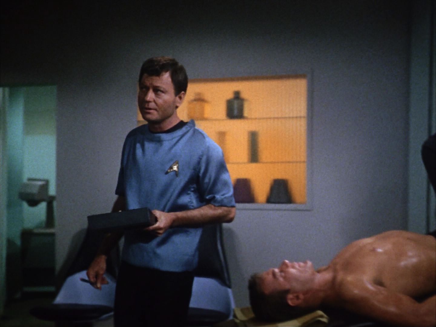 ariane179254_StarTrek_1x10_TheCorbomiteManouver_0297.jpg
