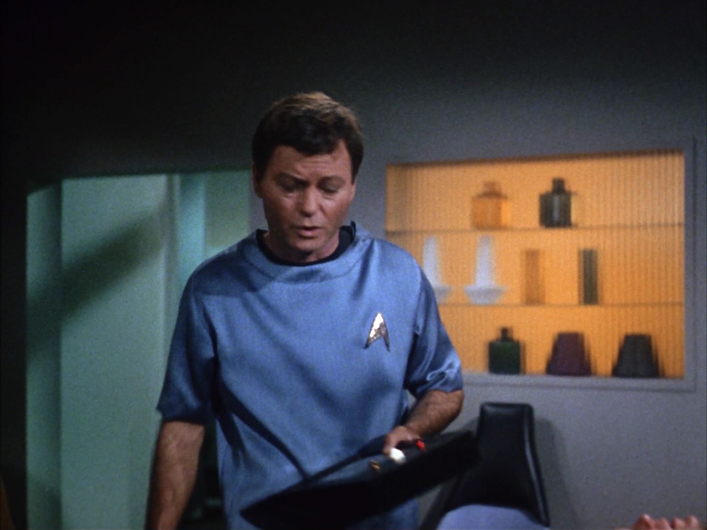 ariane179254_StarTrek_1x10_TheCorbomiteManouver_0298.jpg