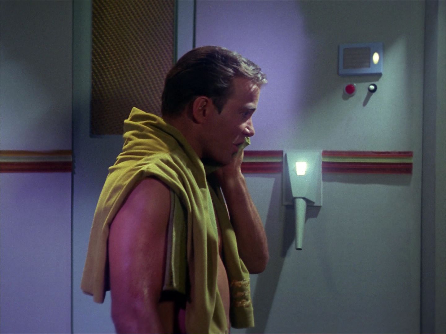ariane179254_StarTrek_1x10_TheCorbomiteManouver_0428.jpg
