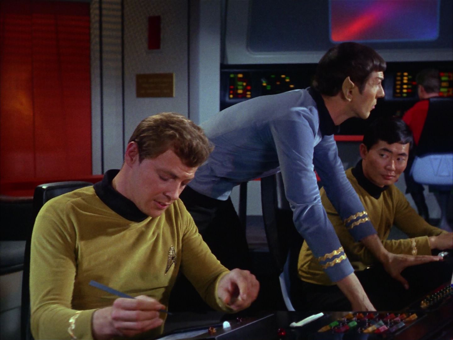 ariane179254_StarTrek_1x10_TheCorbomiteManouver_0446.jpg