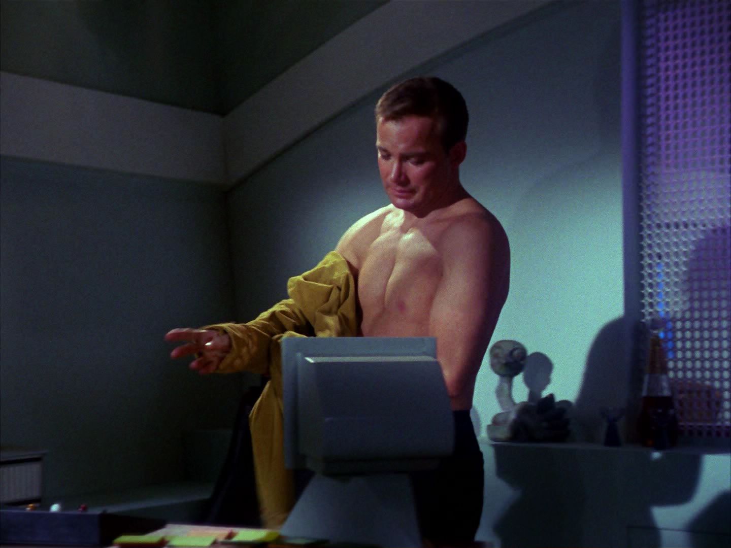 ariane179254_StarTrek_1x10_TheCorbomiteManouver_0474.jpg