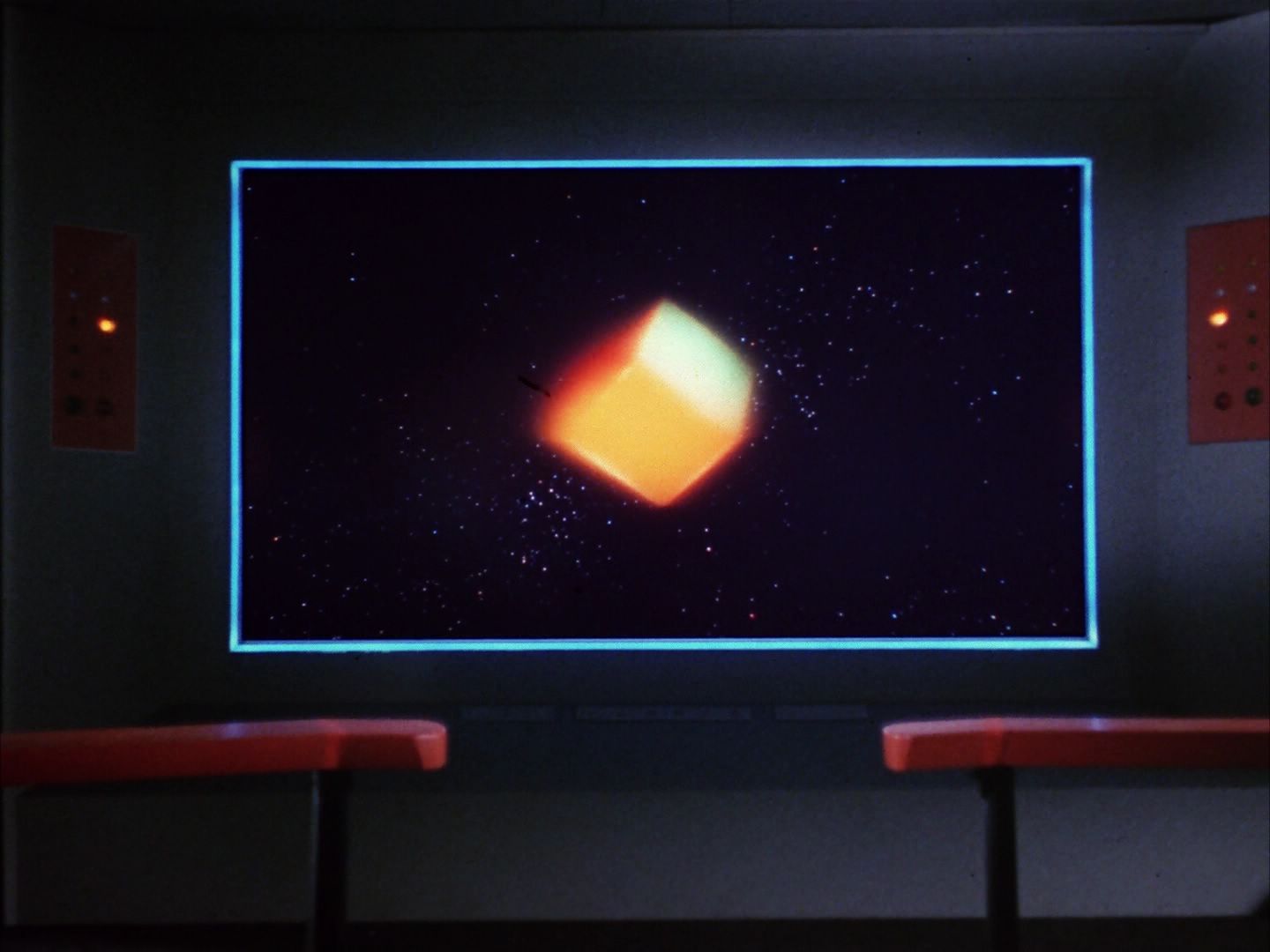 ariane179254_StarTrek_1x10_TheCorbomiteManouver_0565.jpg