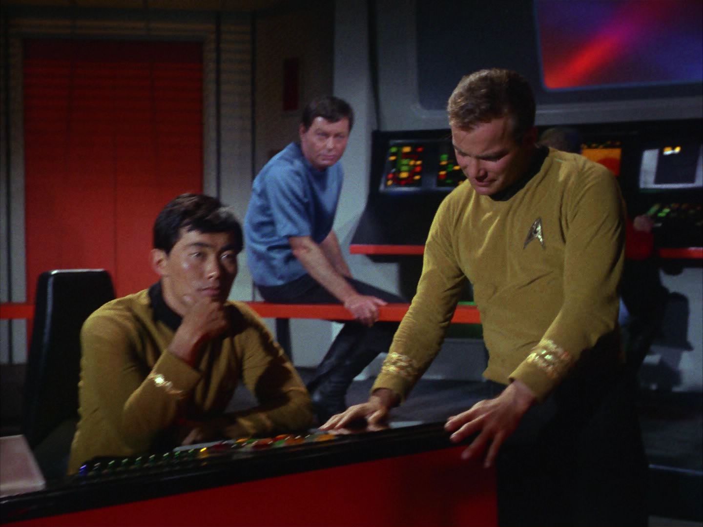 ariane179254_StarTrek_1x10_TheCorbomiteManouver_0576.jpg