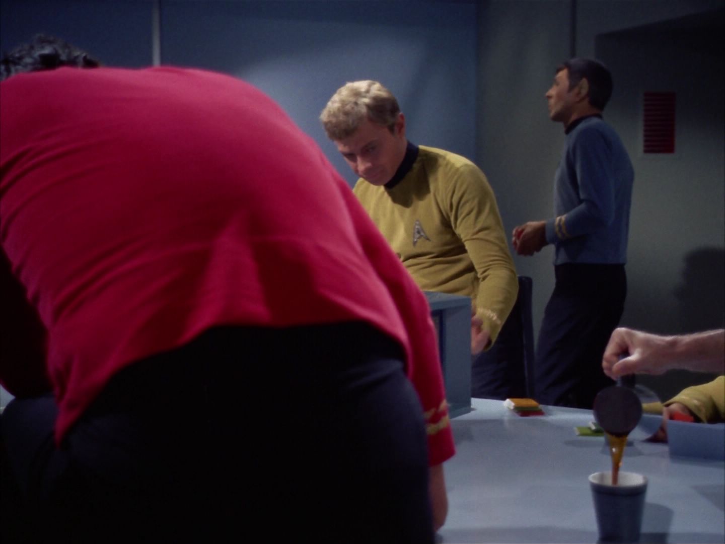 ariane179254_StarTrek_1x10_TheCorbomiteManouver_0606.jpg