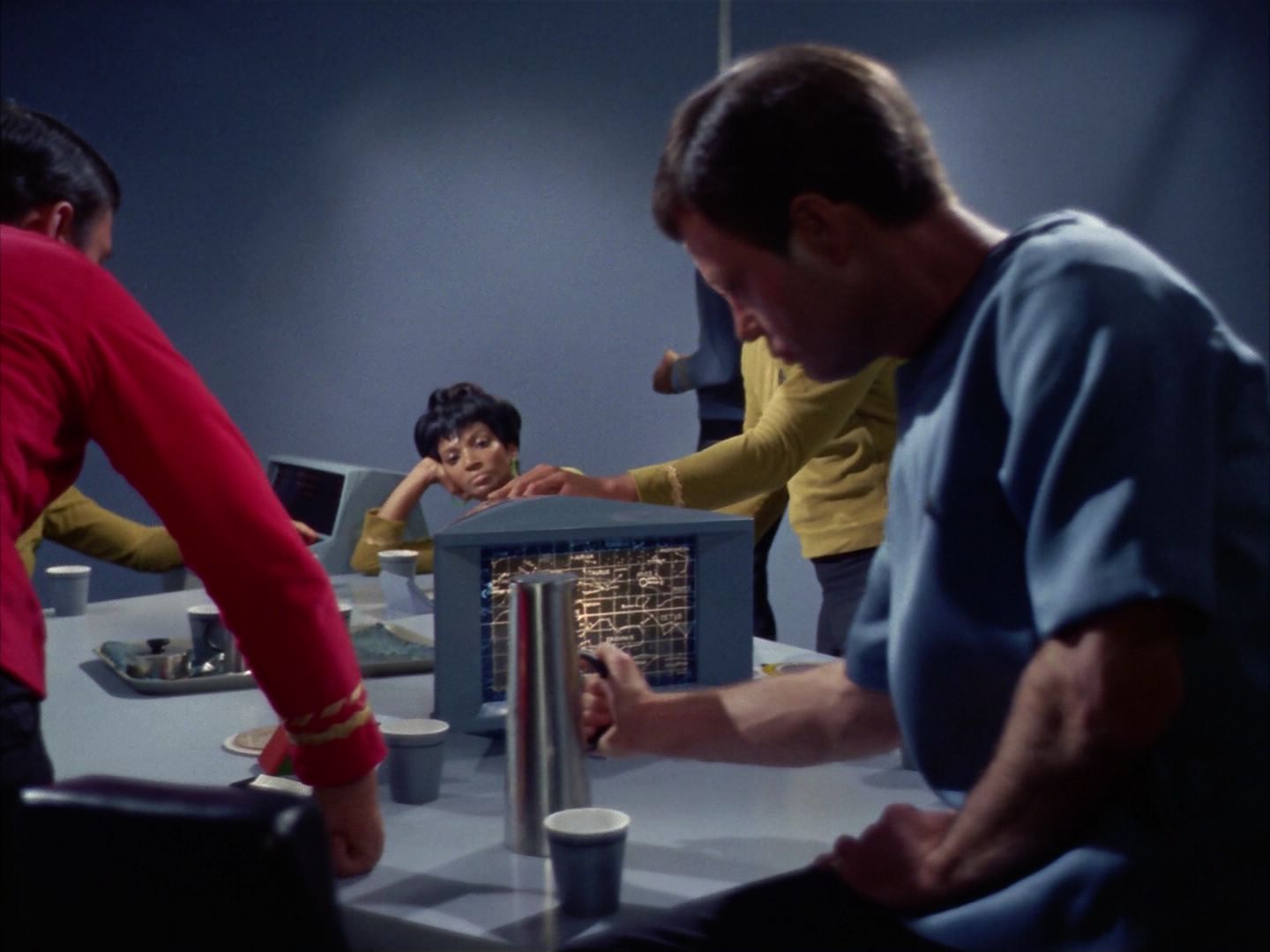 ariane179254_StarTrek_1x10_TheCorbomiteManouver_0610.jpg