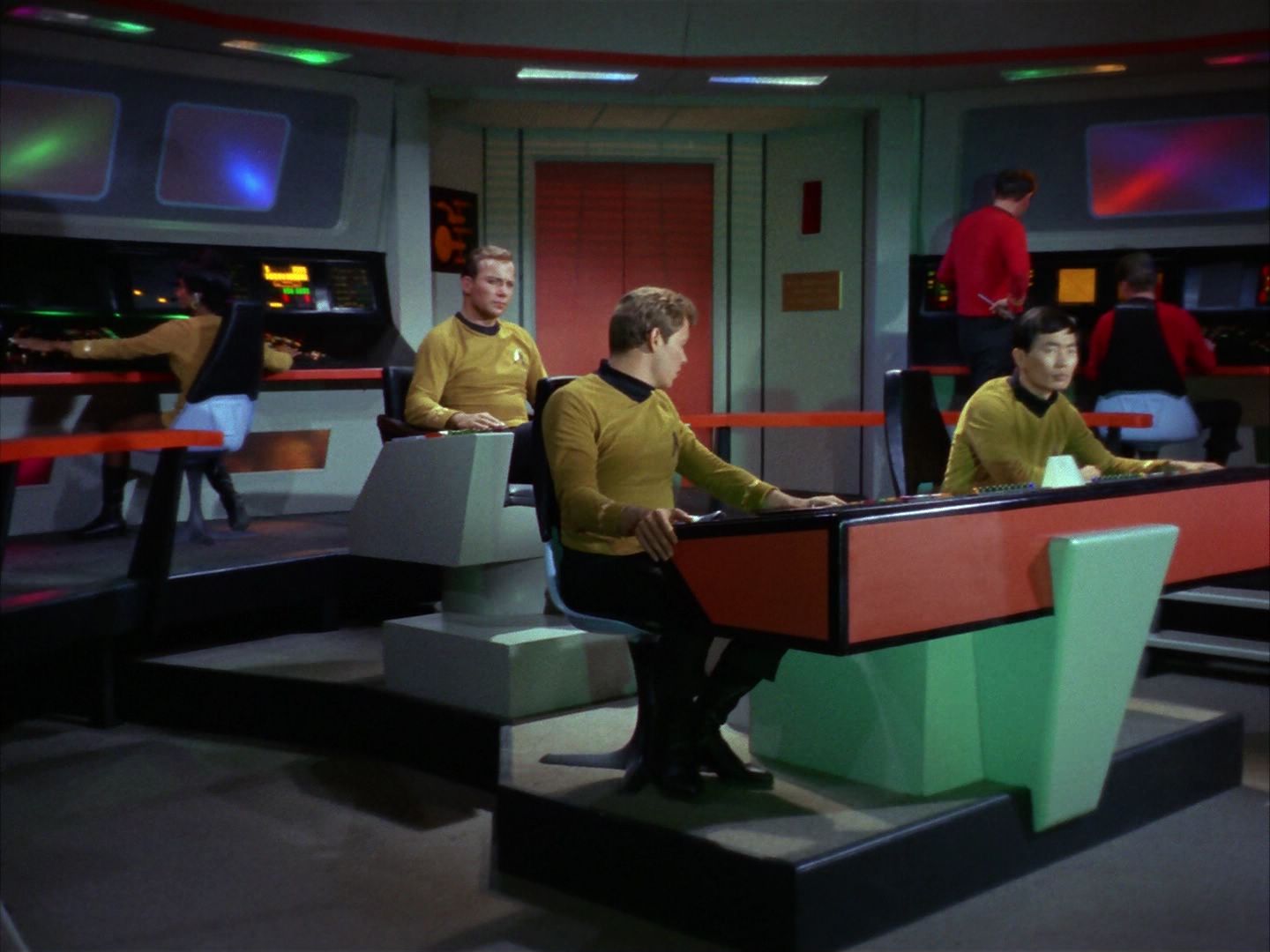 ariane179254_StarTrek_1x10_TheCorbomiteManouver_0694.jpg
