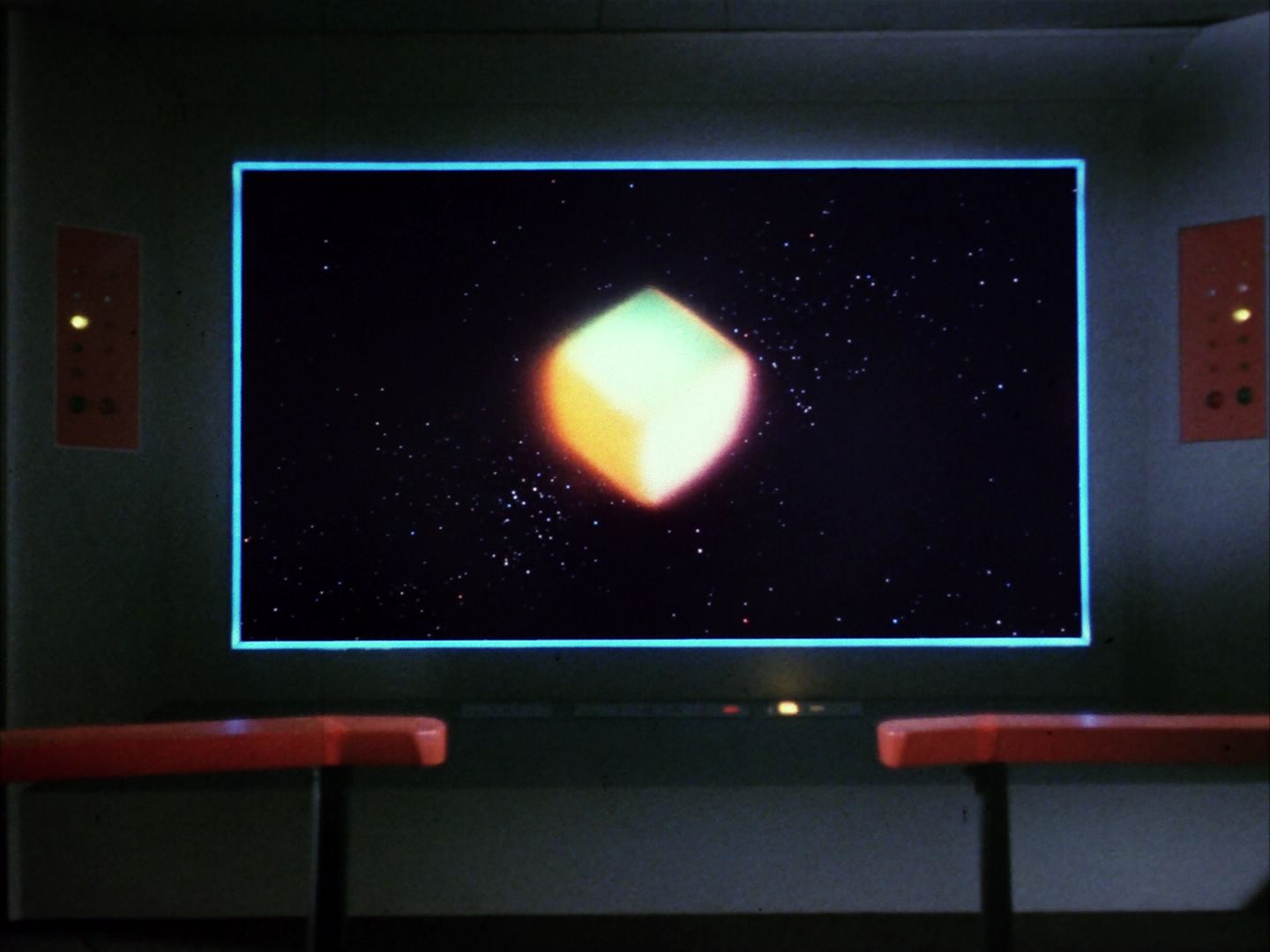ariane179254_StarTrek_1x10_TheCorbomiteManouver_0700.jpg