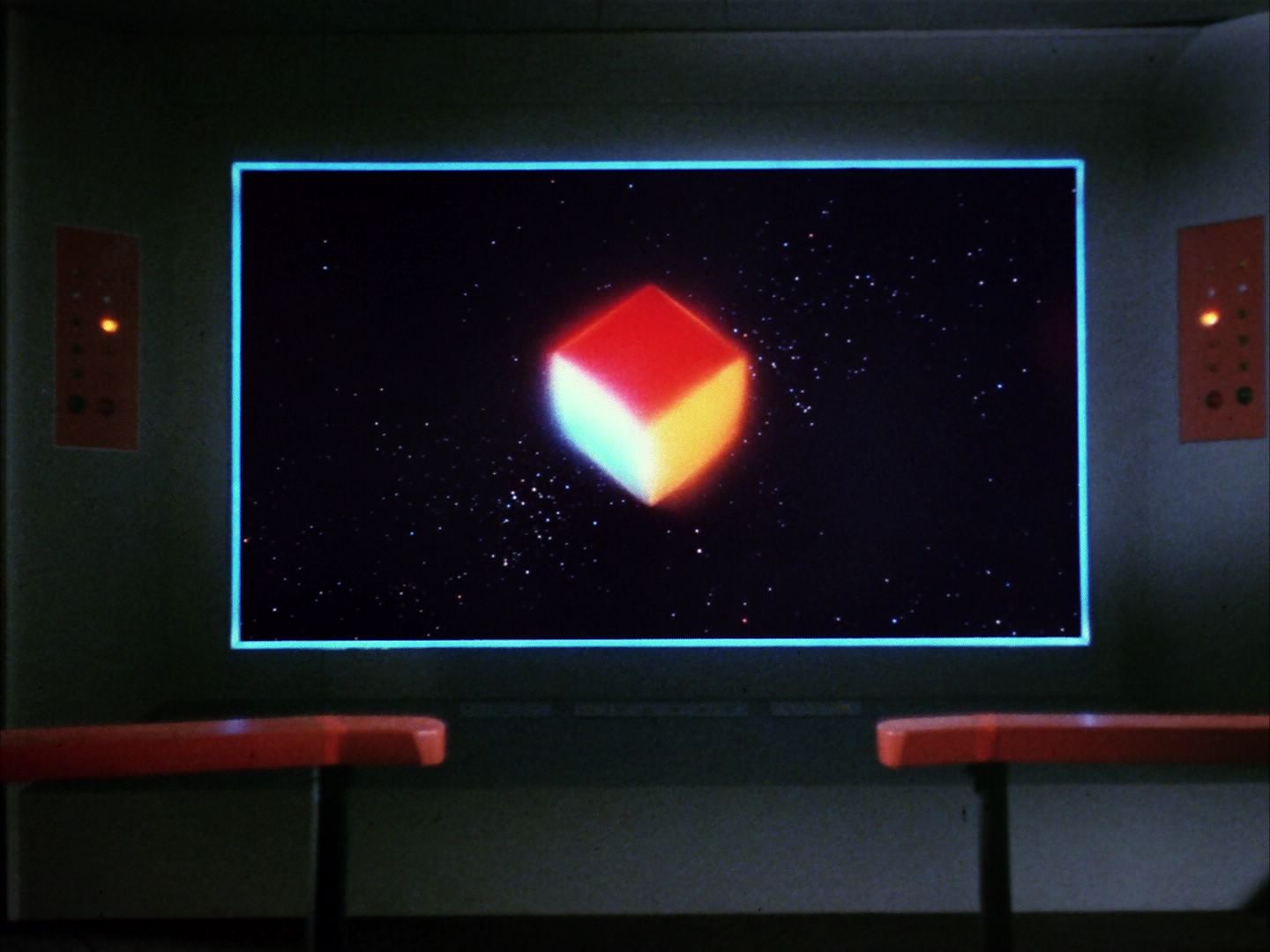 ariane179254_StarTrek_1x10_TheCorbomiteManouver_0701.jpg