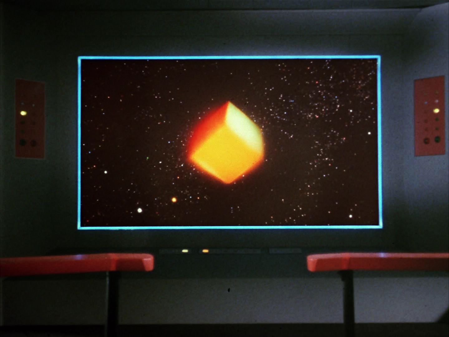 ariane179254_StarTrek_1x10_TheCorbomiteManouver_0709.jpg