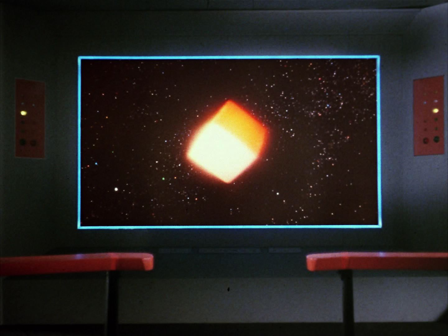 ariane179254_StarTrek_1x10_TheCorbomiteManouver_0711.jpg