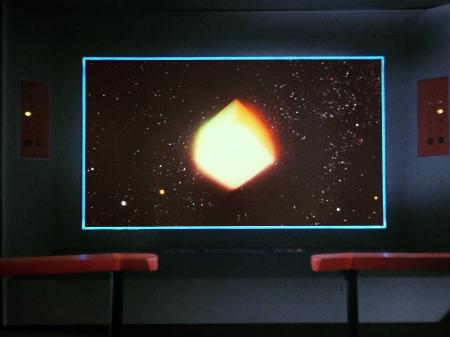 ariane179254_StarTrek_1x10_TheCorbomiteManouver_0732.jpg