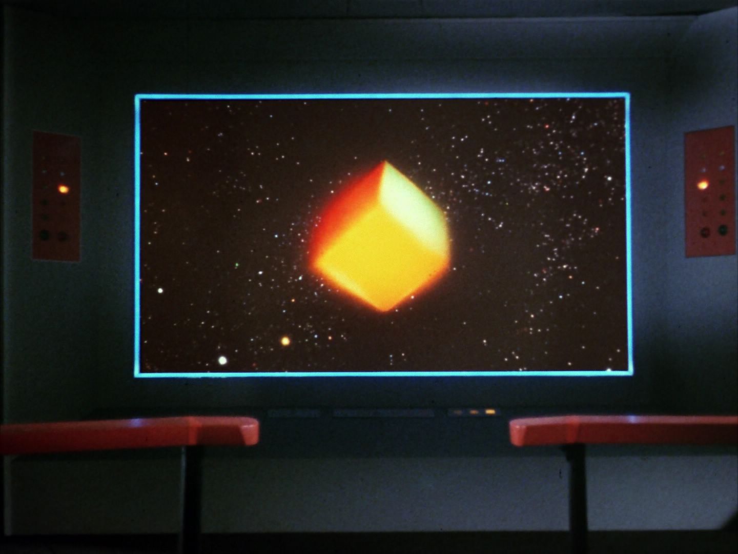 ariane179254_StarTrek_1x10_TheCorbomiteManouver_0733.jpg