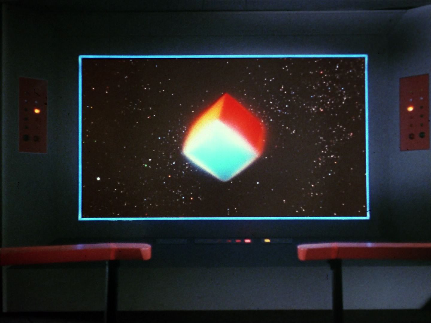 ariane179254_StarTrek_1x10_TheCorbomiteManouver_0734.jpg