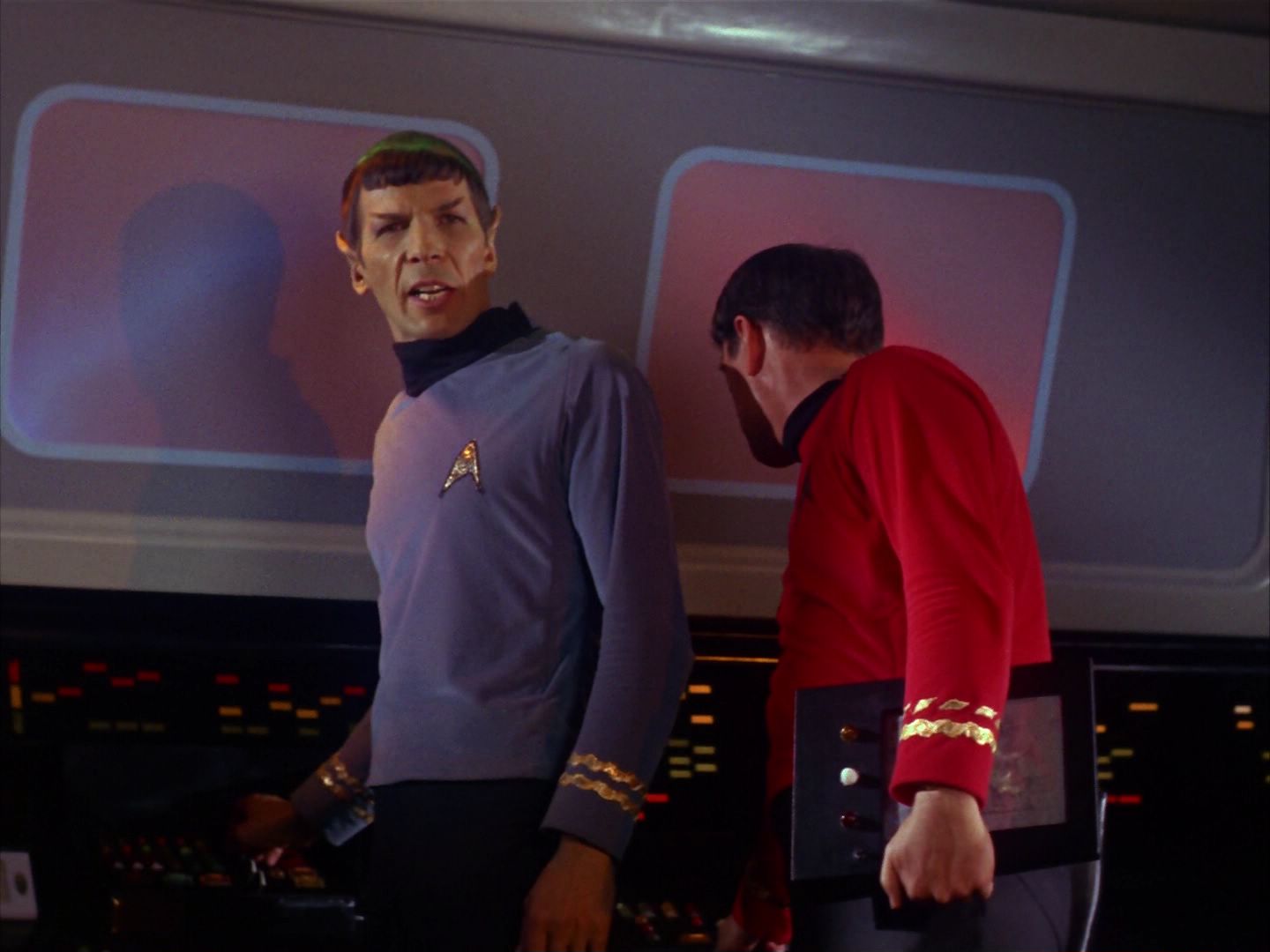 ariane179254_StarTrek_1x10_TheCorbomiteManouver_0752.jpg