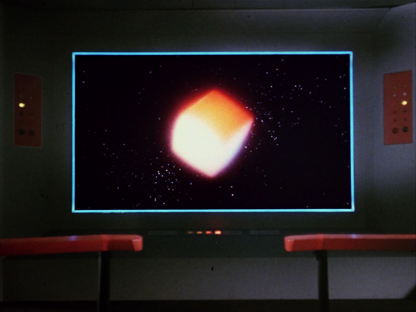 ariane179254_StarTrek_1x10_TheCorbomiteManouver_0778.jpg