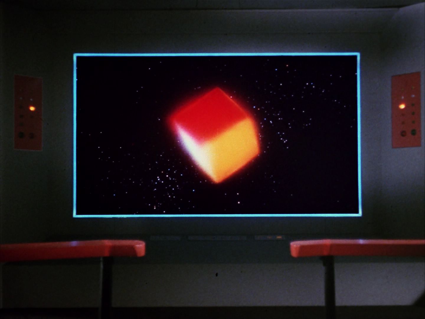 ariane179254_StarTrek_1x10_TheCorbomiteManouver_0783.jpg