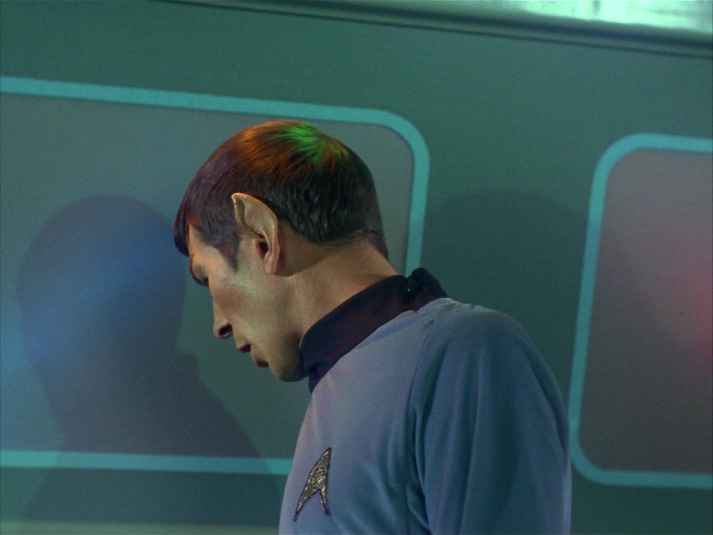 ariane179254_StarTrek_1x10_TheCorbomiteManouver_0800.jpg