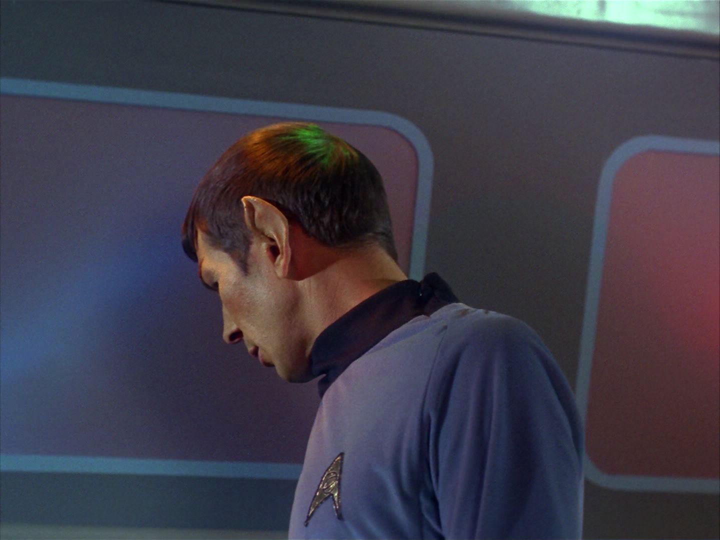 ariane179254_StarTrek_1x10_TheCorbomiteManouver_0801.jpg
