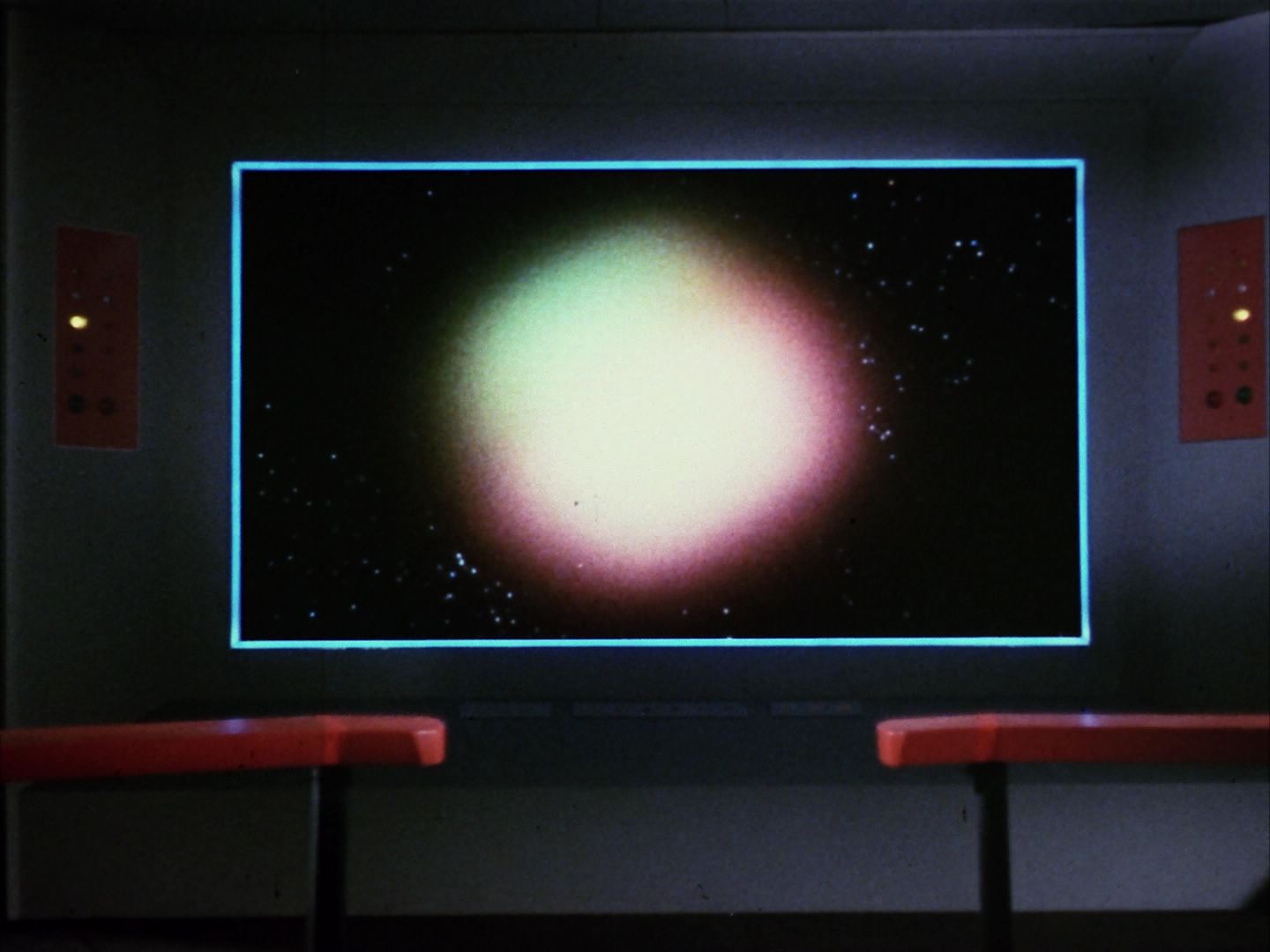 ariane179254_StarTrek_1x10_TheCorbomiteManouver_0853.jpg