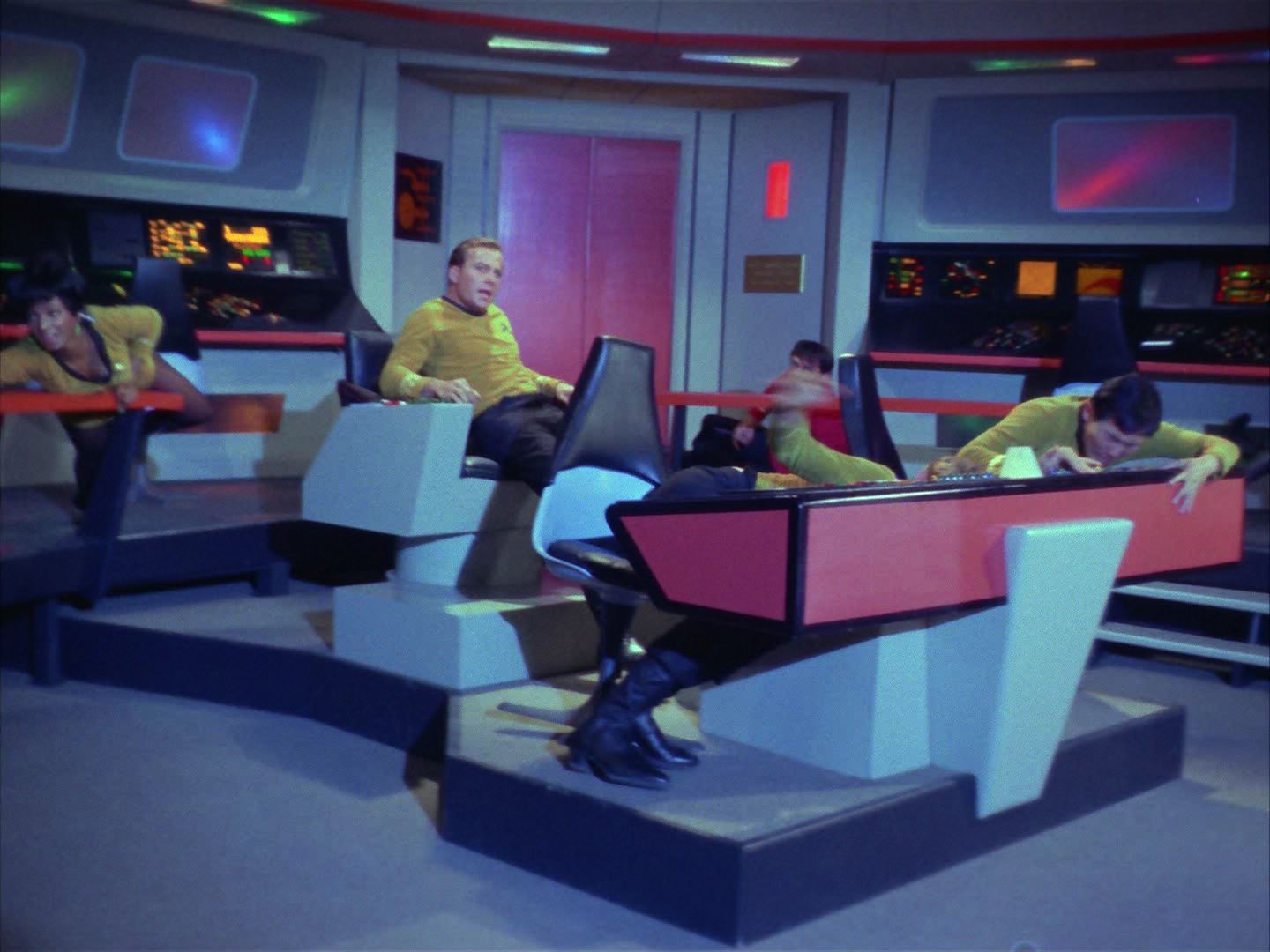ariane179254_StarTrek_1x10_TheCorbomiteManouver_0915.jpg