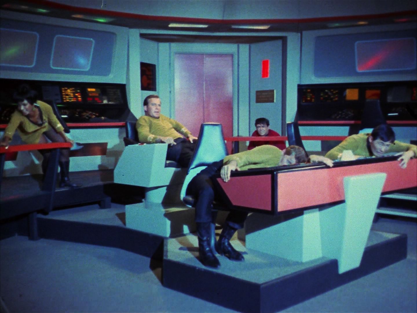ariane179254_StarTrek_1x10_TheCorbomiteManouver_0923.jpg