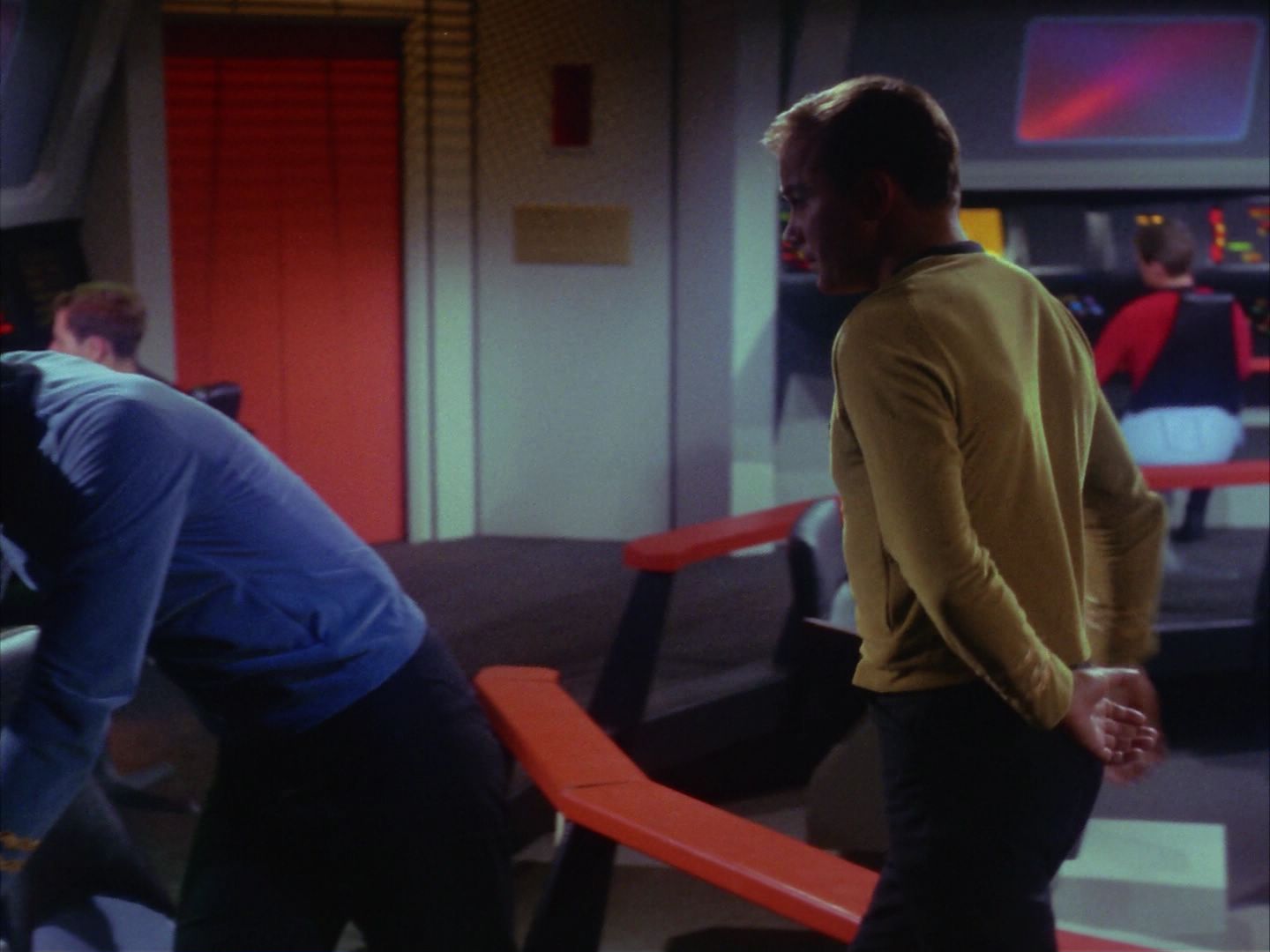 ariane179254_StarTrek_1x10_TheCorbomiteManouver_0946.jpg
