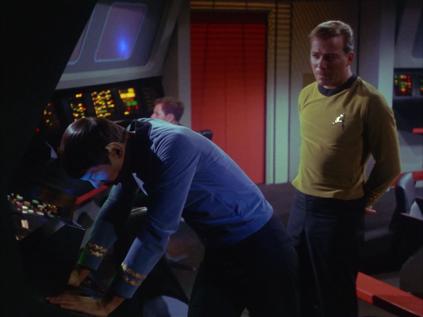 ariane179254_StarTrek_1x10_TheCorbomiteManouver_0951.jpg