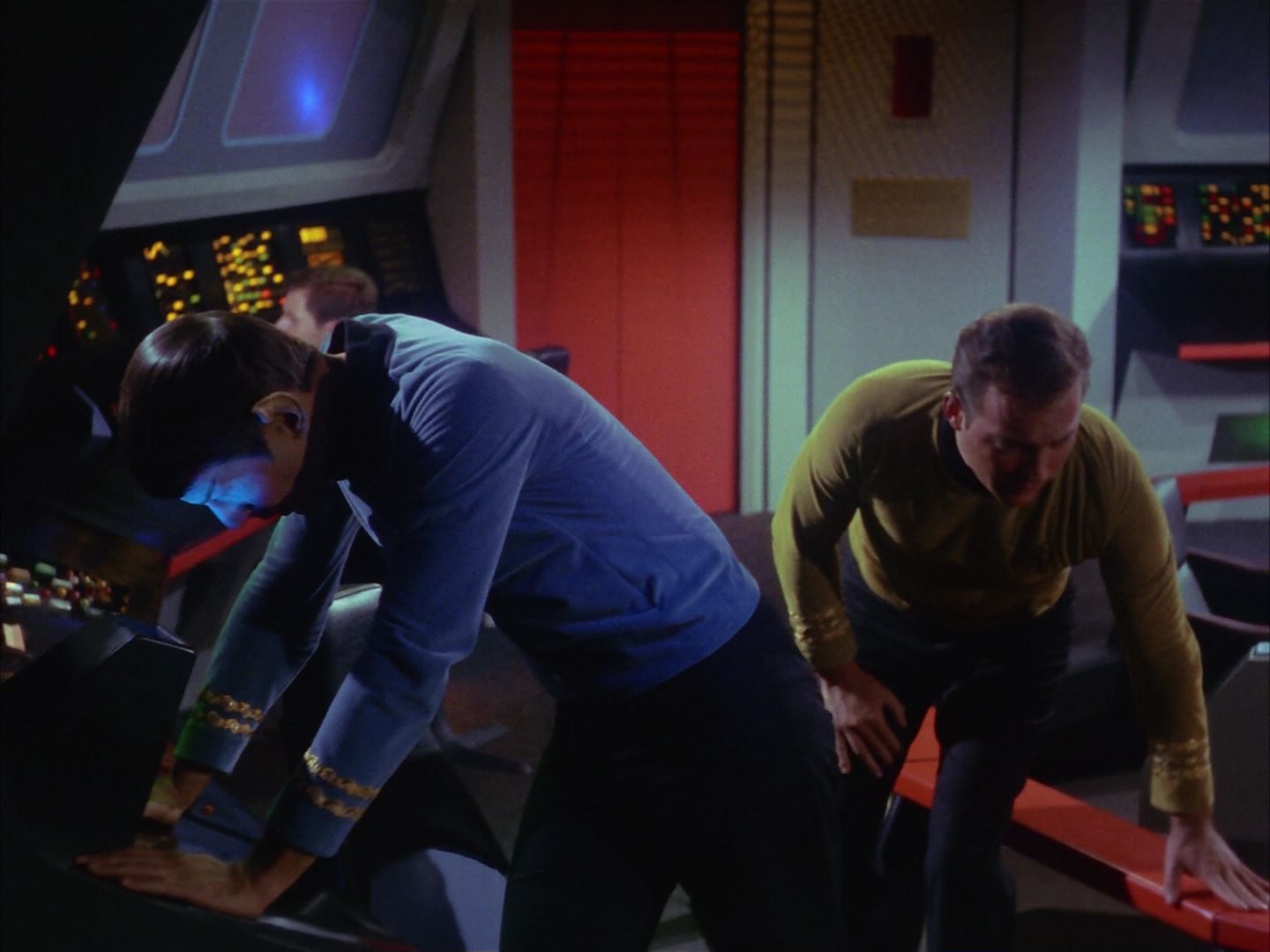ariane179254_StarTrek_1x10_TheCorbomiteManouver_0954.jpg