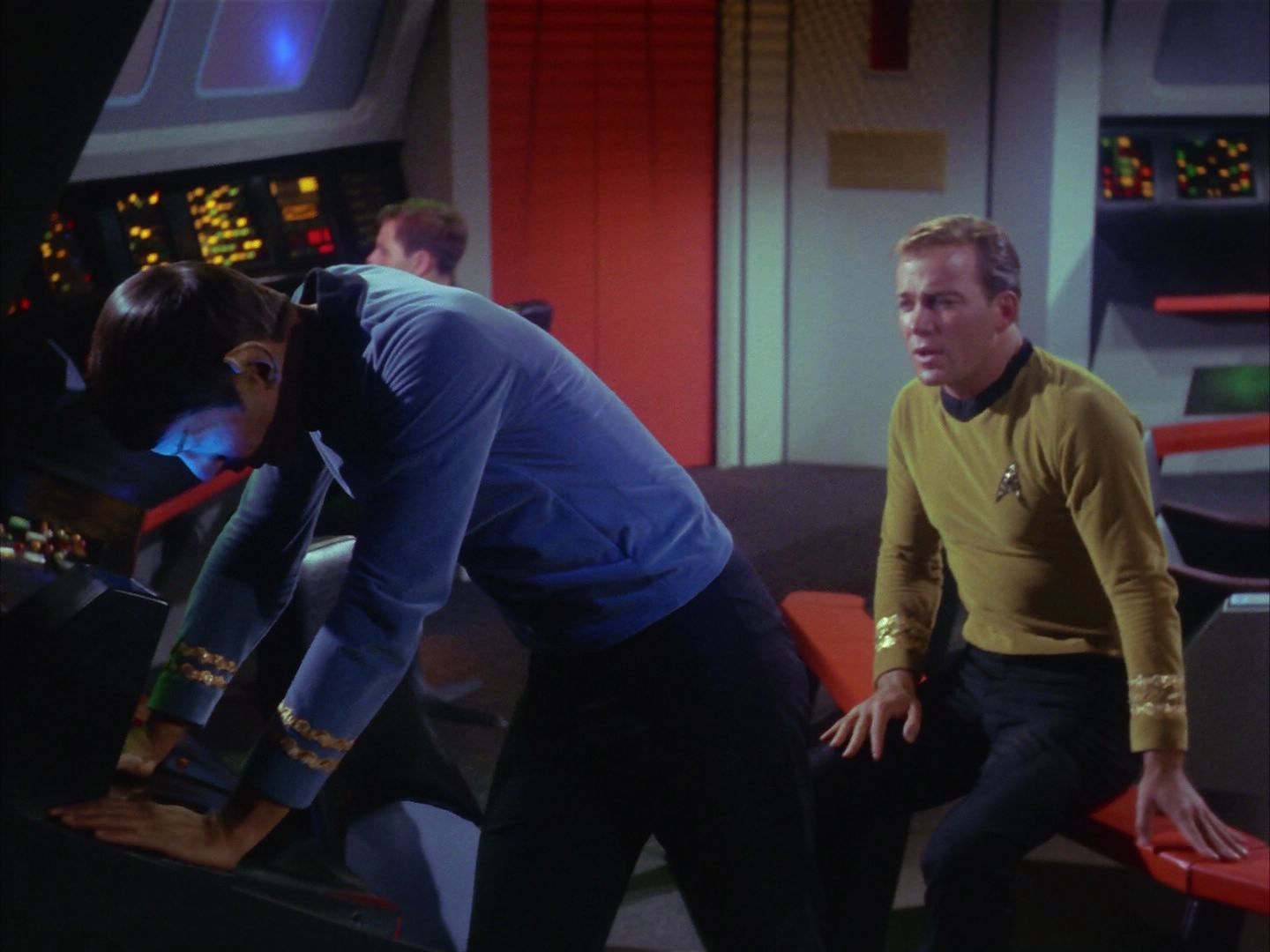 ariane179254_StarTrek_1x10_TheCorbomiteManouver_0956.jpg