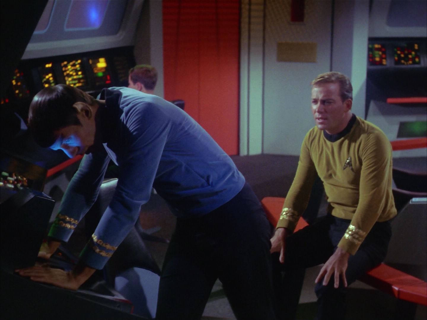 ariane179254_StarTrek_1x10_TheCorbomiteManouver_0957.jpg