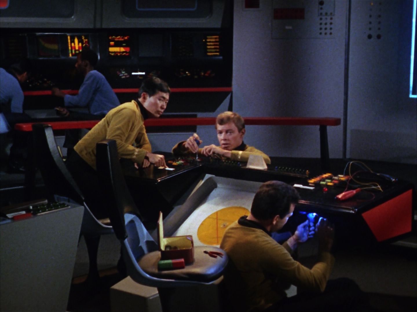 ariane179254_StarTrek_1x10_TheCorbomiteManouver_1008.jpg