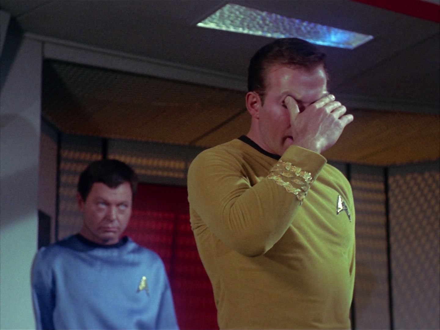 ariane179254_StarTrek_1x10_TheCorbomiteManouver_1028.jpg