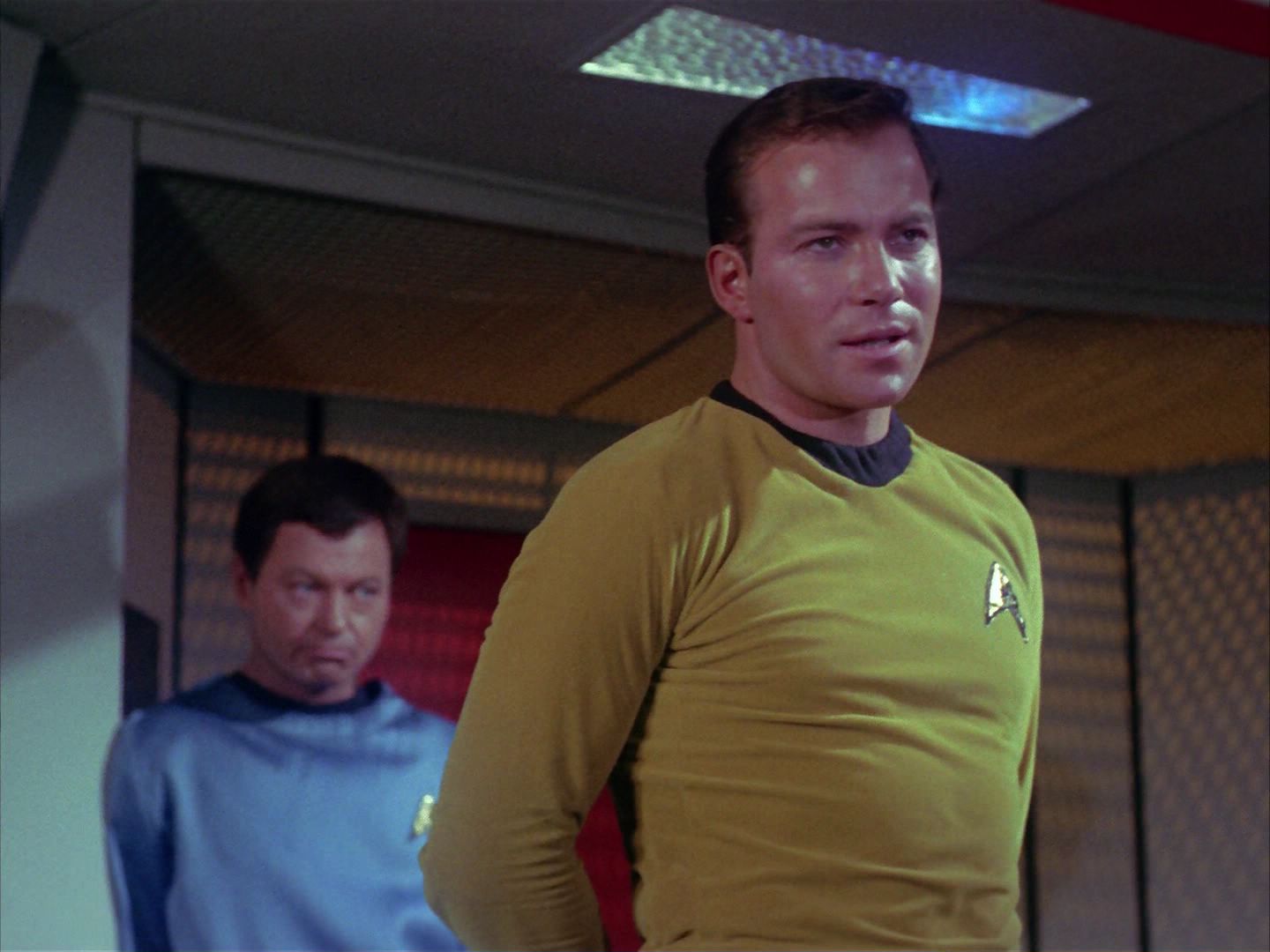 ariane179254_StarTrek_1x10_TheCorbomiteManouver_1032.jpg