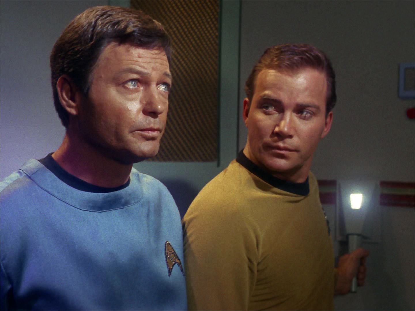 ariane179254_StarTrek_1x10_TheCorbomiteManouver_1077.jpg