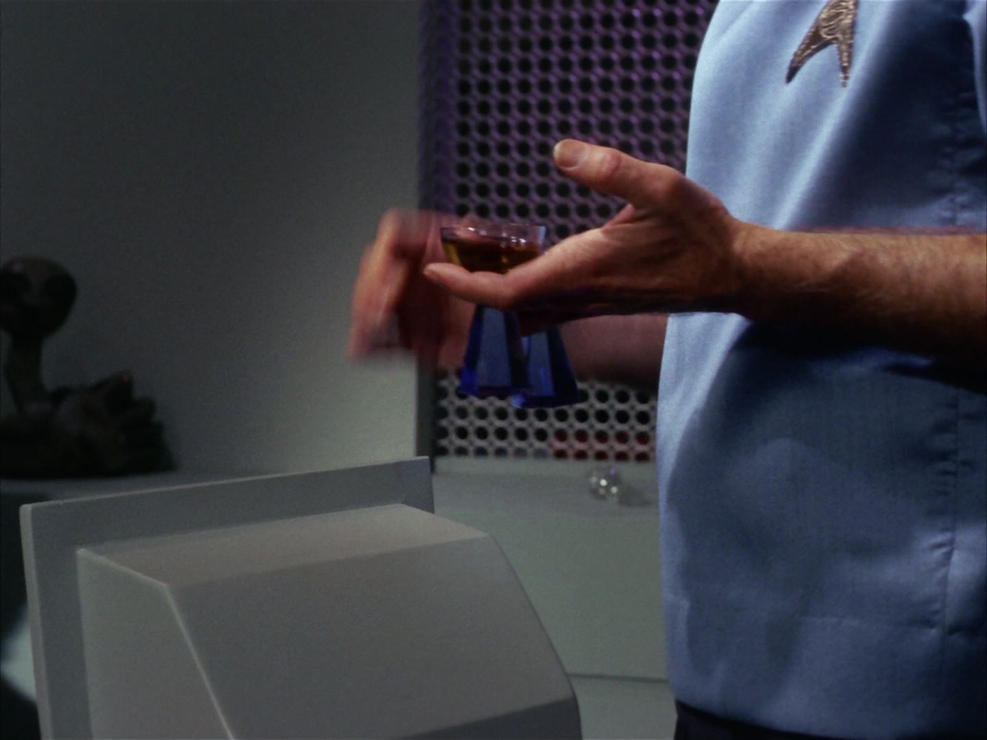 ariane179254_StarTrek_1x10_TheCorbomiteManouver_1112.jpg