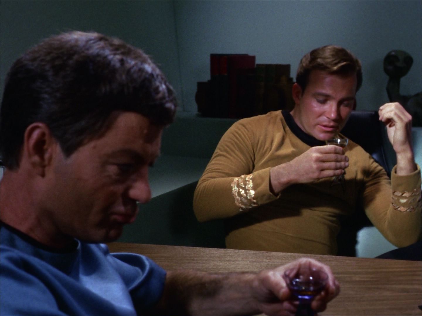 ariane179254_StarTrek_1x10_TheCorbomiteManouver_1134.jpg