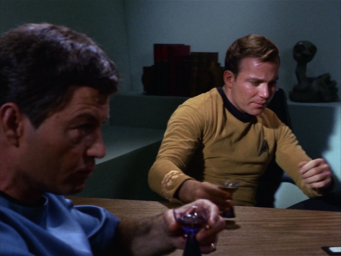 ariane179254_StarTrek_1x10_TheCorbomiteManouver_1140.jpg