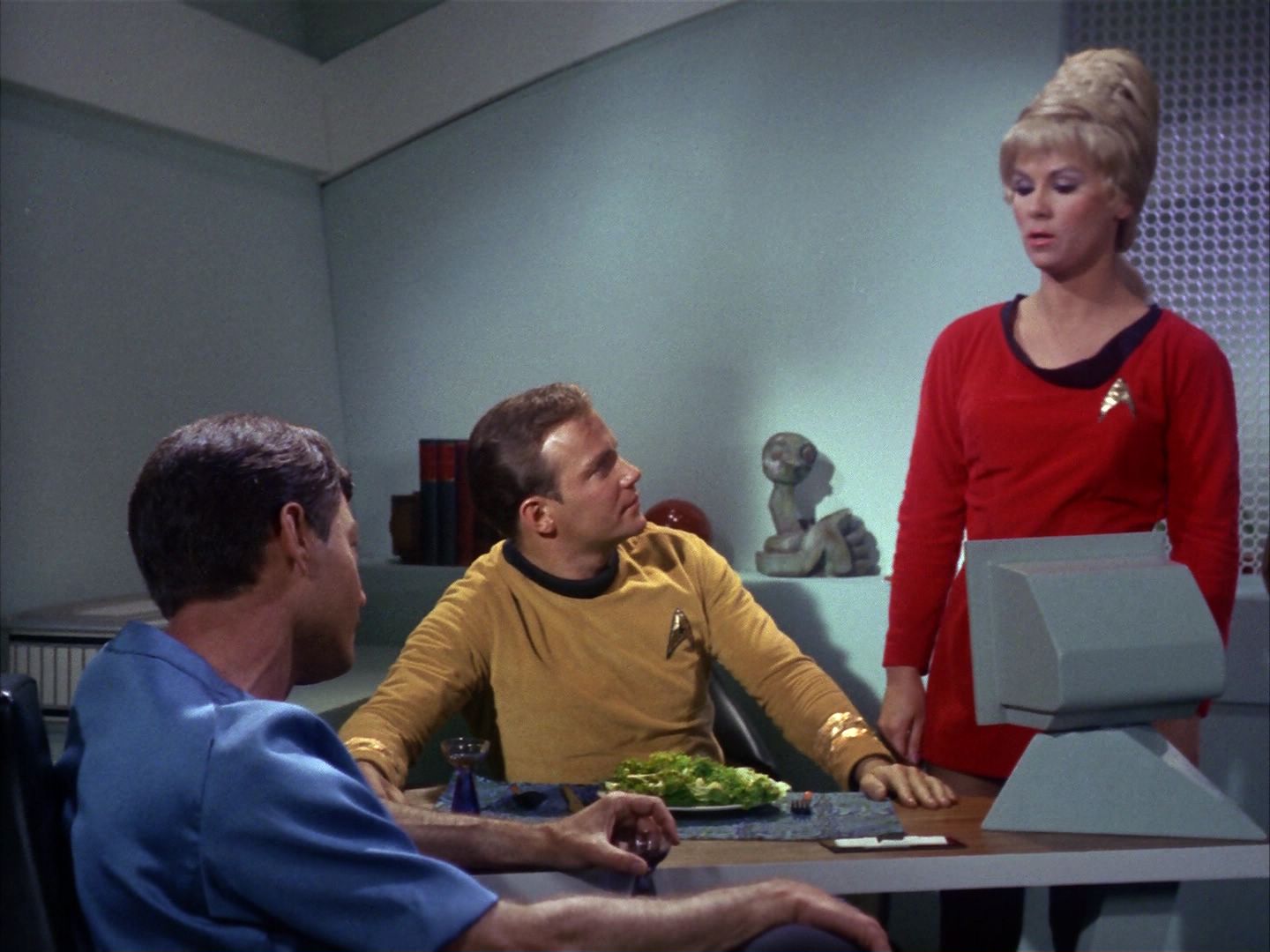 ariane179254_StarTrek_1x10_TheCorbomiteManouver_1208.jpg