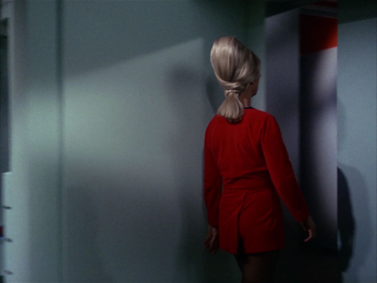ariane179254_StarTrek_1x10_TheCorbomiteManouver_1211.jpg