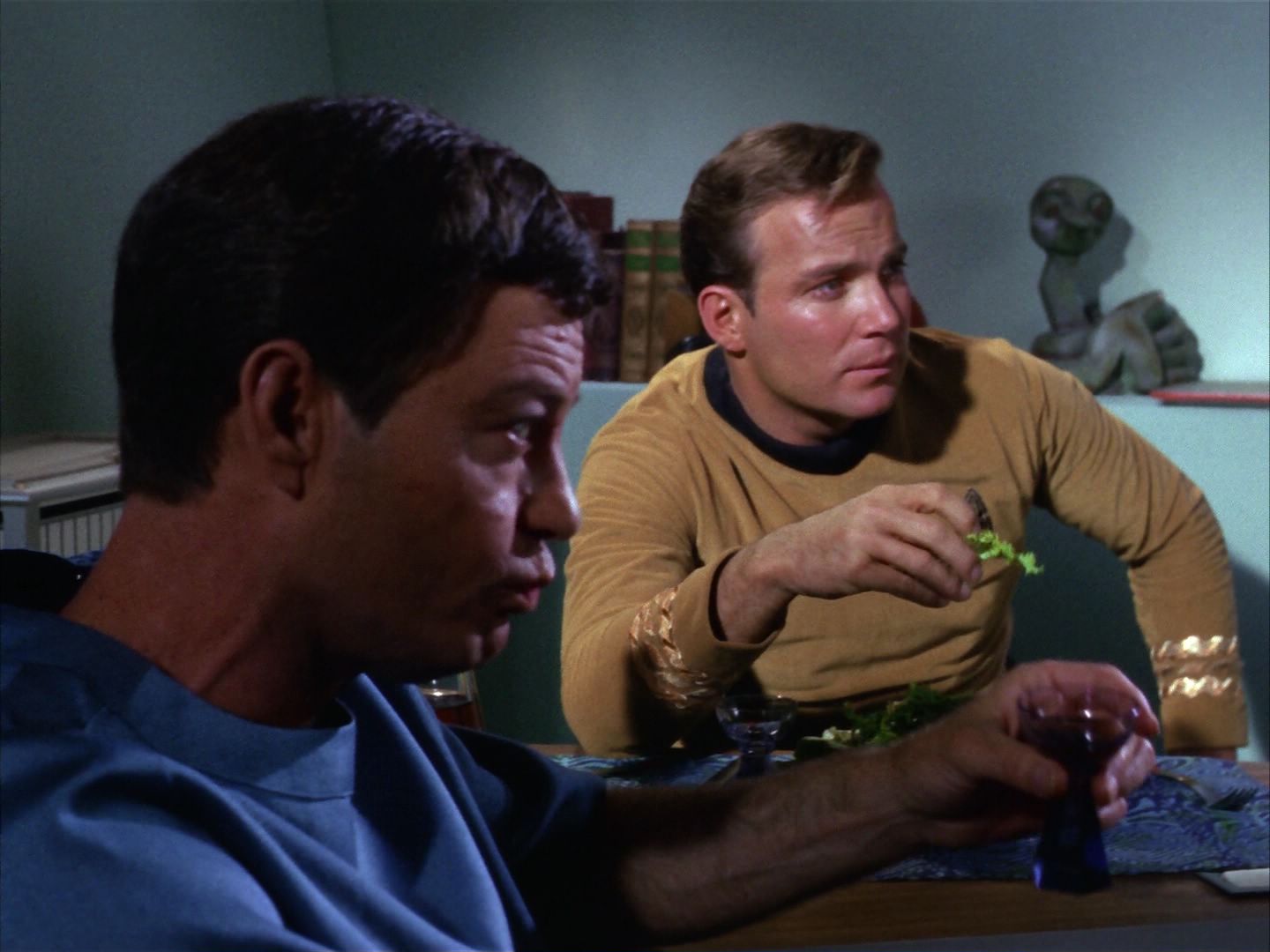 ariane179254_StarTrek_1x10_TheCorbomiteManouver_1215.jpg